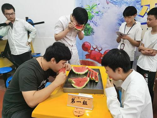 吃瓜大赛在线播放免费观看,免费在线观看，畅享欢乐盛宴！